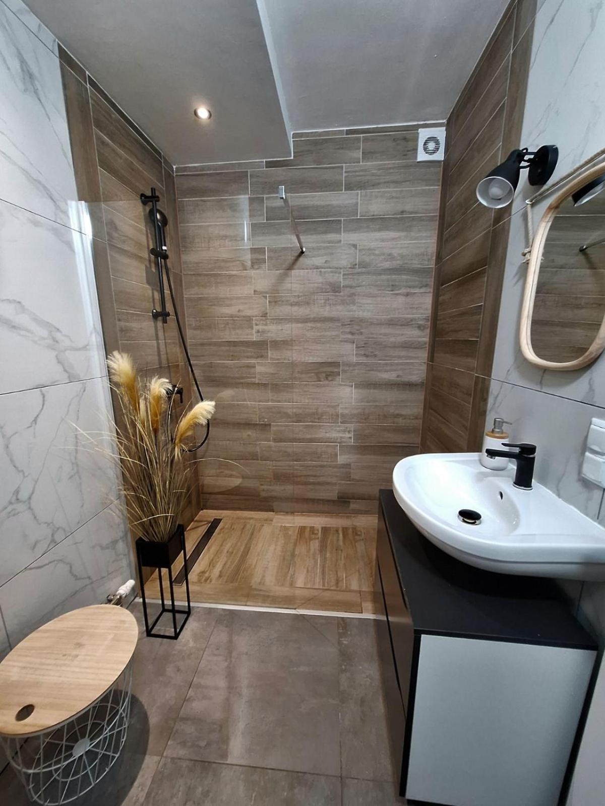 La Vida Appartment 1 Klagenfurt am Woerthersee Ngoại thất bức ảnh